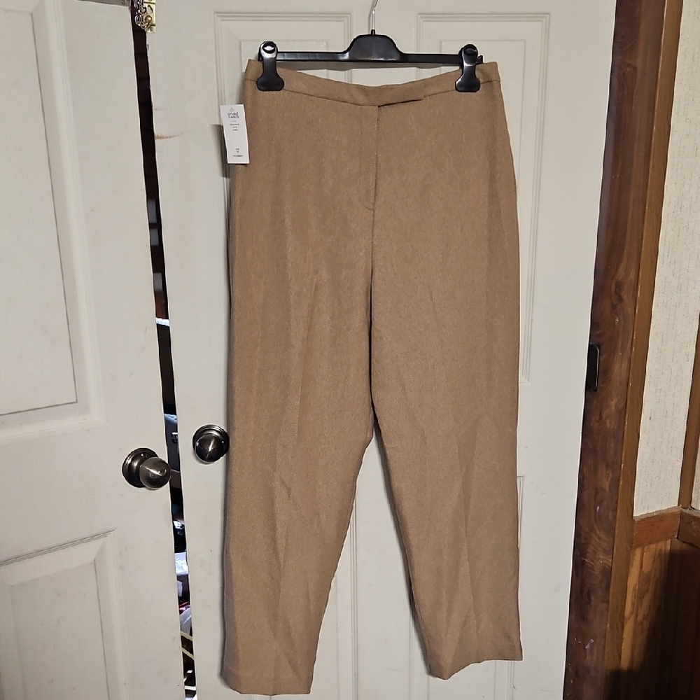 LARRY LEVINE: LEVINE CLASSICS TROUSER PANTS: CAMEL: NEW WITH TAGS: SIZE 16